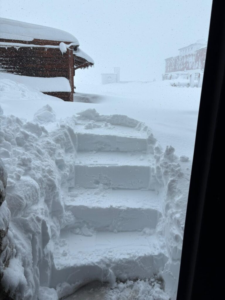 neve record 5 aprile 2025 Ostello Campo Imperatore