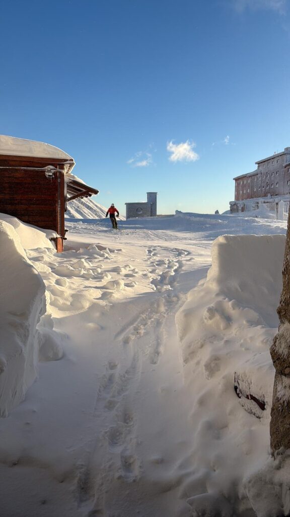 neve record 5 aprile 2025 Ostello Campo Imperatore