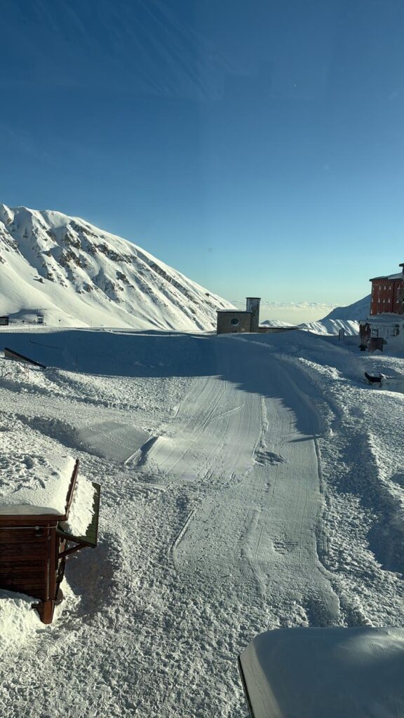 neve record 5 aprile 2025 Ostello Campo Imperatore