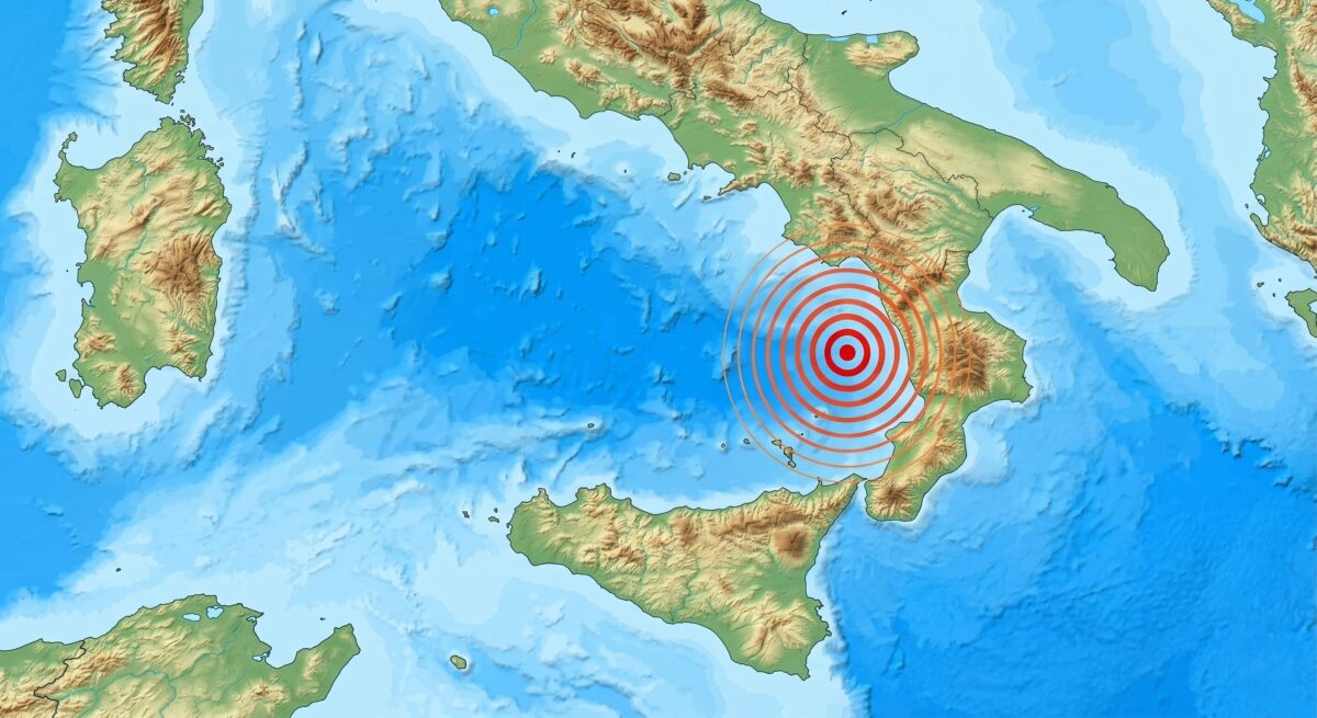 Terremoto al largo della Calabria, tra Paola e Amantea | DATI e MAPPE