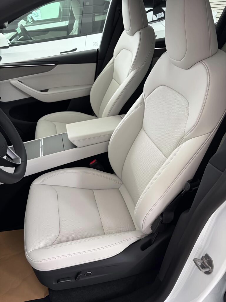 tesla nuovi interni model y
