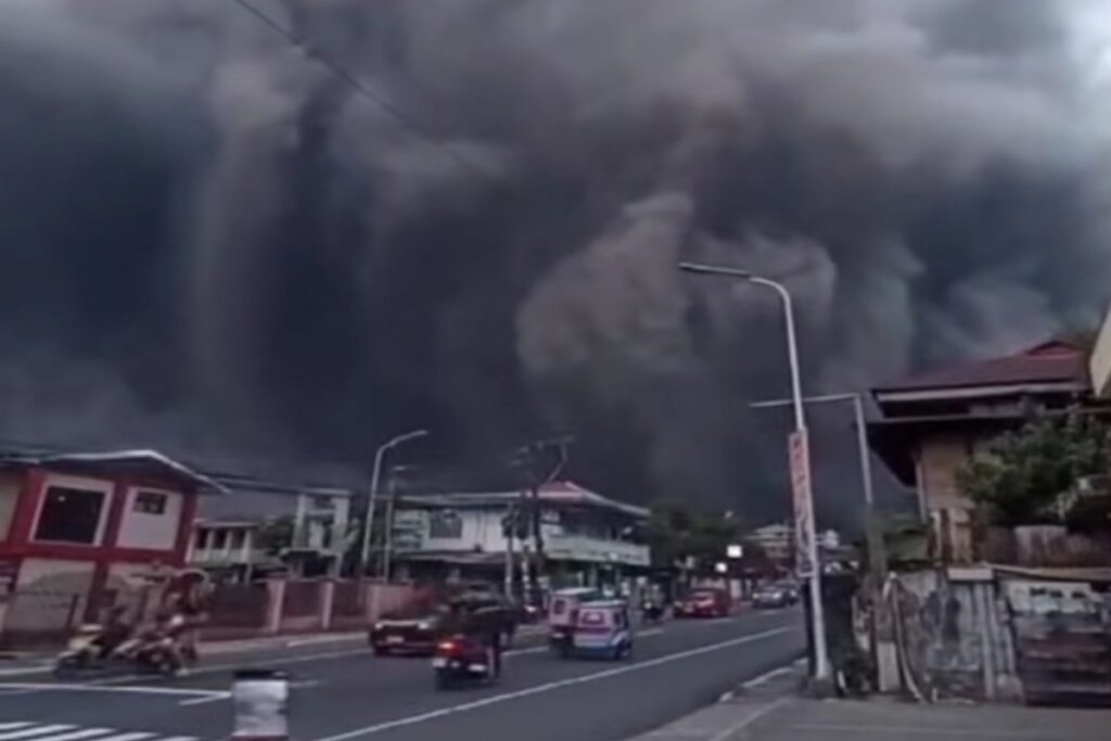 Eruzione Filippine Mayon