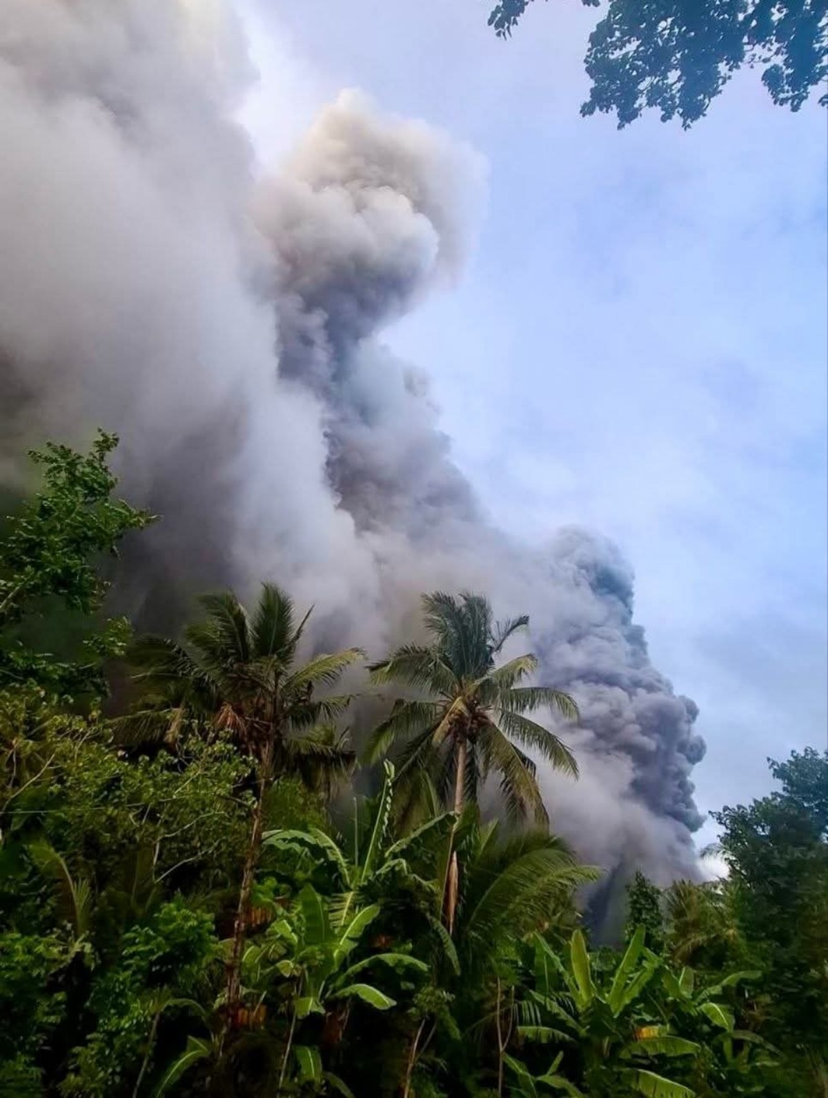 Eruzione Mayon Filippine