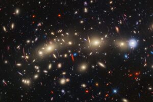 lente gravitazionale MACS J0416