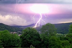 Maltempo Francia 10 maggio