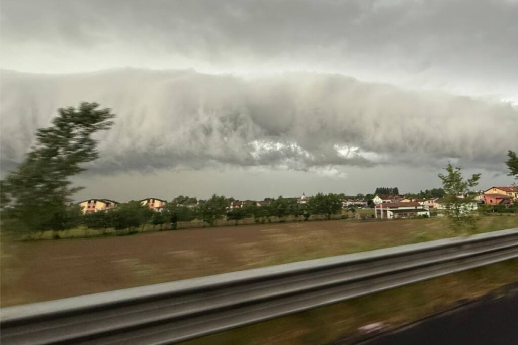 Maltempo Padova shelf cloud