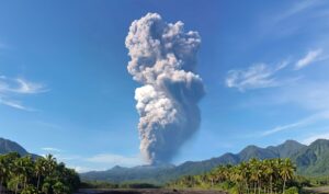 eruzione vulcano indonesia