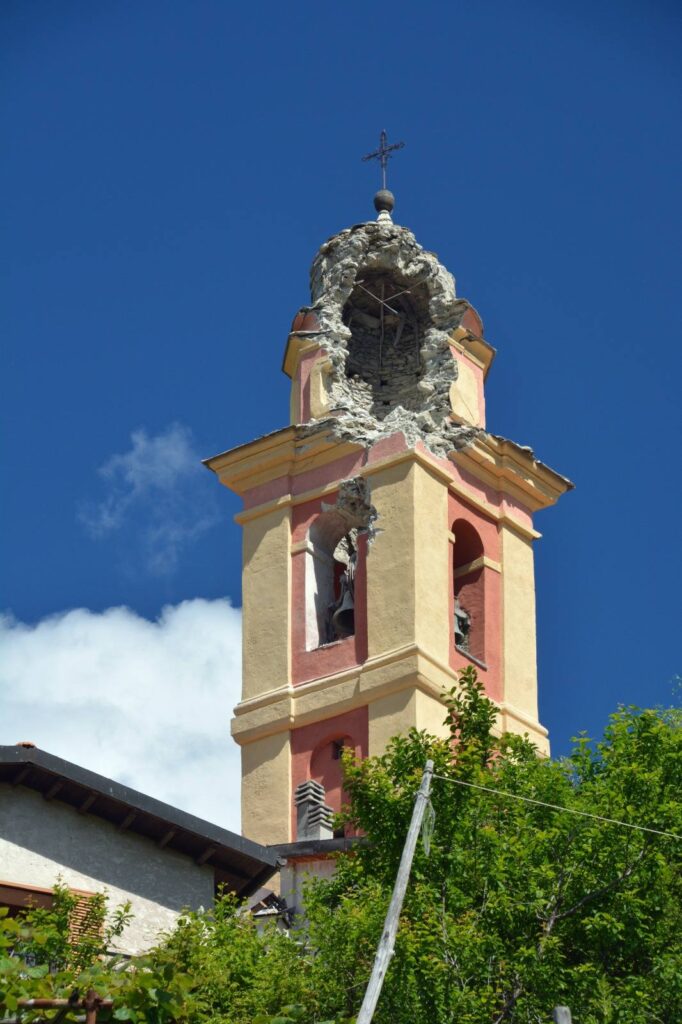 fulmine campanile corte