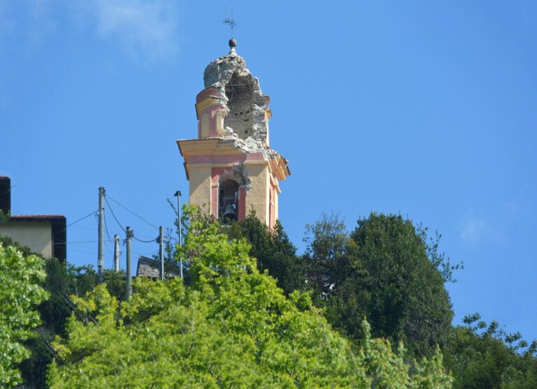 fulmine campanile corte