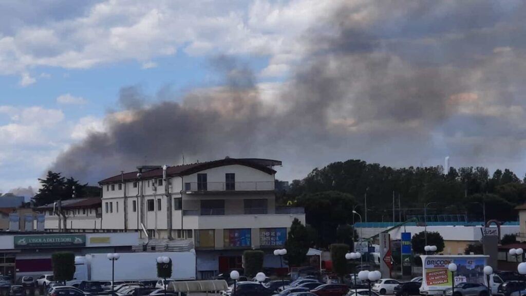 incendio Marina di Città Sant'Angelo abruzzo