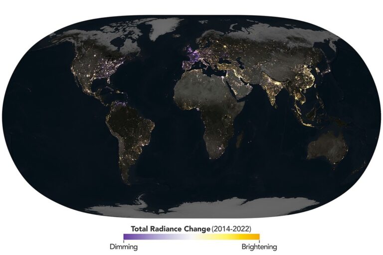 luci notturne terra 2014-2022
