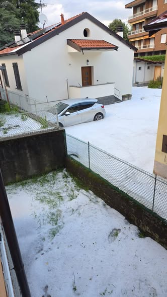 maltempo grandine Cermenate lombardia