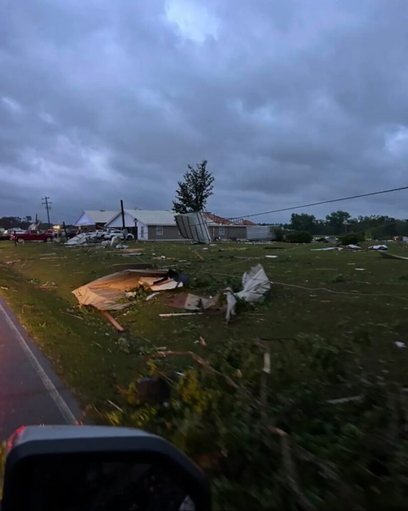 maltempo tornado mississippi usa
