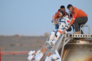 rientro missione Shenzhou-21