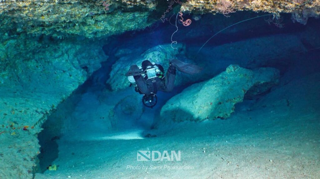 sub morti maldive