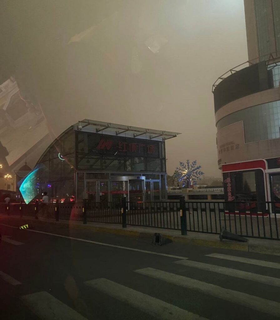tempesta di sabbia cina