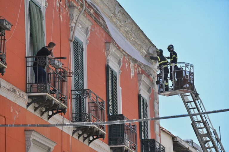 terremoto campi flegrei