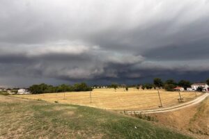 Temporale Reggio Emilia shelf cloud