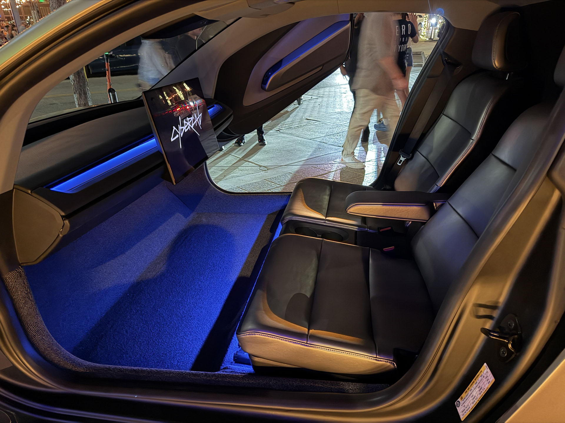 Tesla Cybercab interni