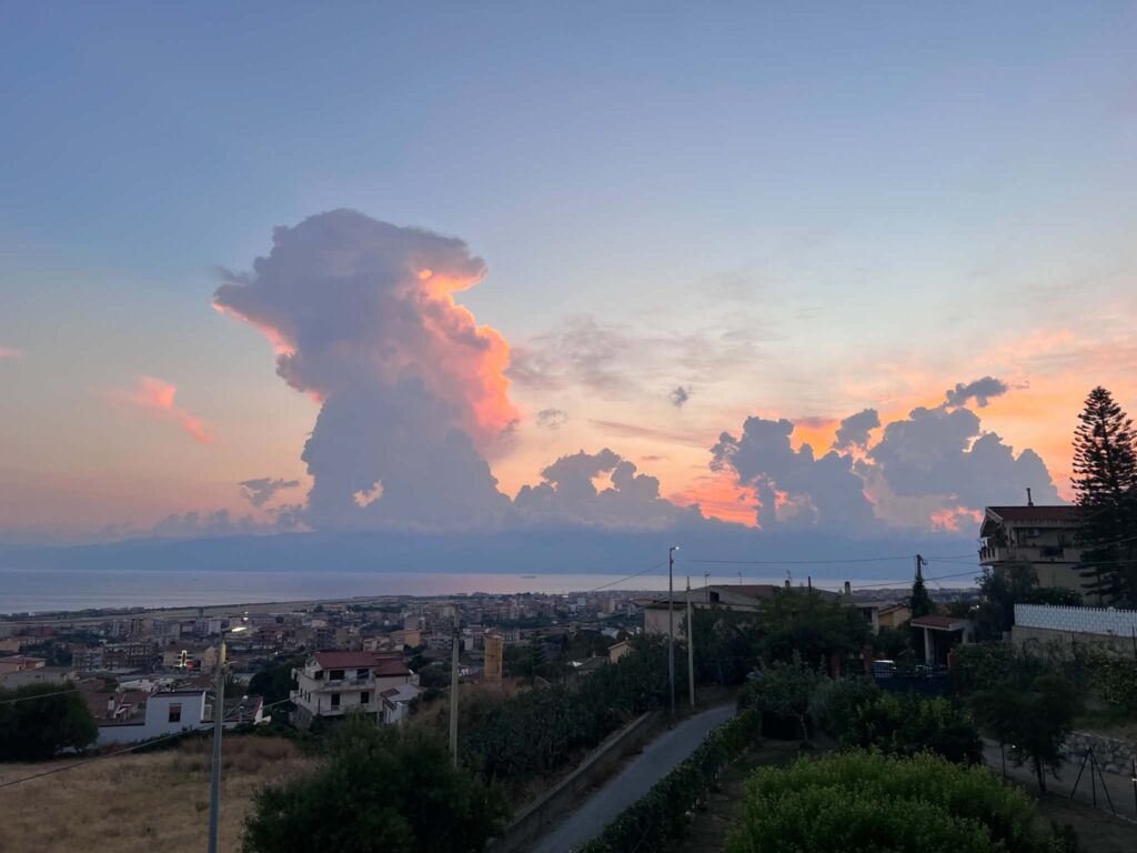cumulonembo stretto di messina 30 giugno