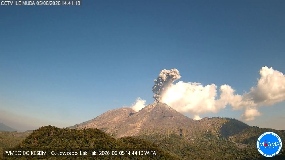 eruzione vulcano Lewotobi Laki-Laki indonesia