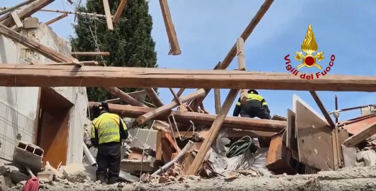 esplosione crollo porto sant'elpidio