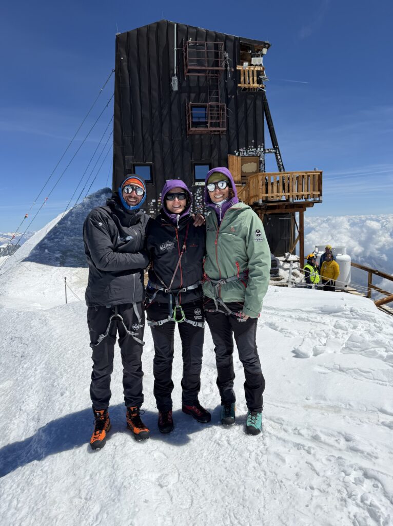 foto stazione GPS più alta d'Europa Capanna Margherita Monte Rosa Politecnico Torino
