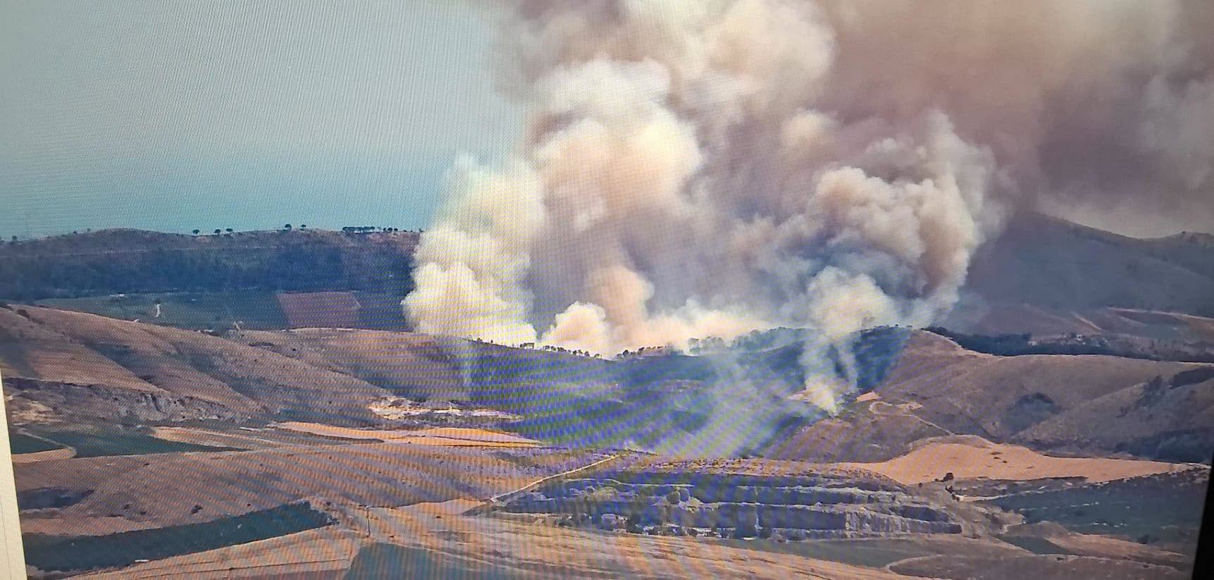 incendio montagna grande sicilia