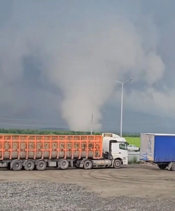 maltempo tornado russia