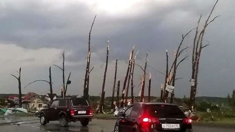 maltempo tornado russia