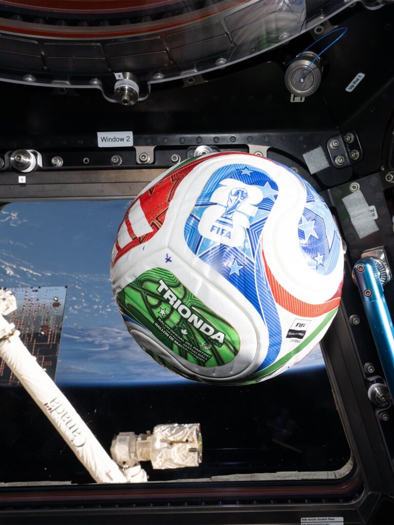pallone mondiali ISS