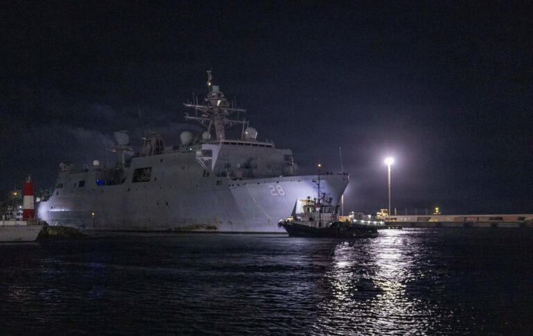 terremoto venezuela USS Fort Lauderdale