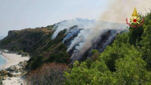 Incendi Calabria Zambrone