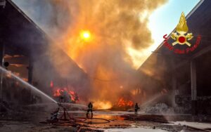 incendio novate milanese