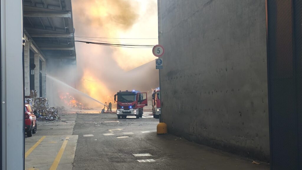 incendio novate milanese
