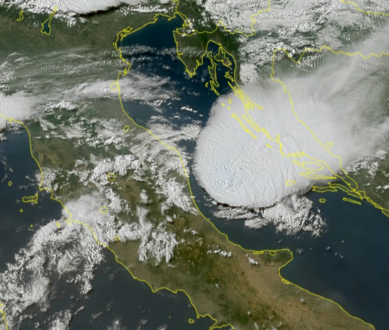 Supercella Abruzzo mini storm surge