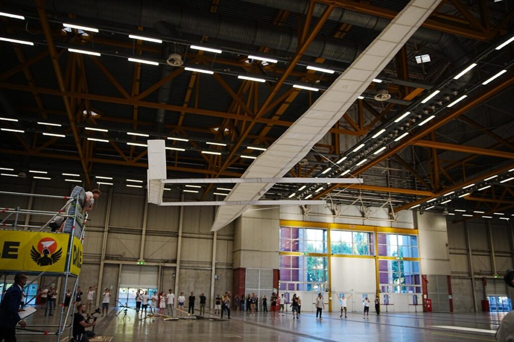 aereo carta più grande mondo