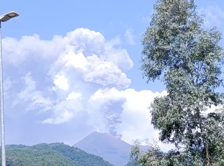 etna eruzione oggi
