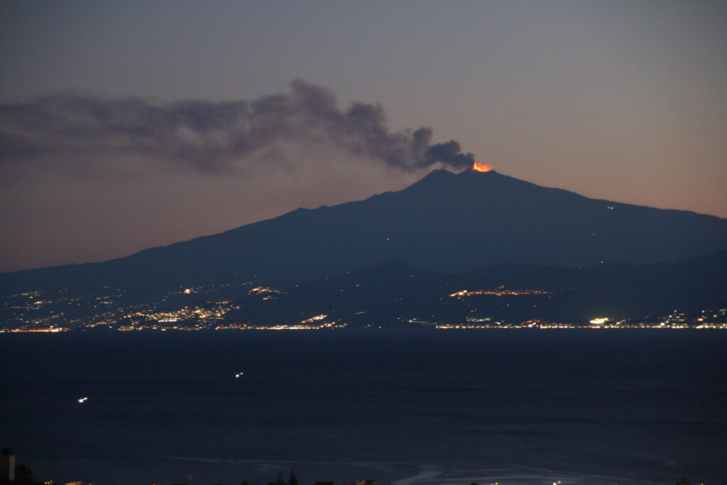 etna eruzione sera 5 luglio 2026