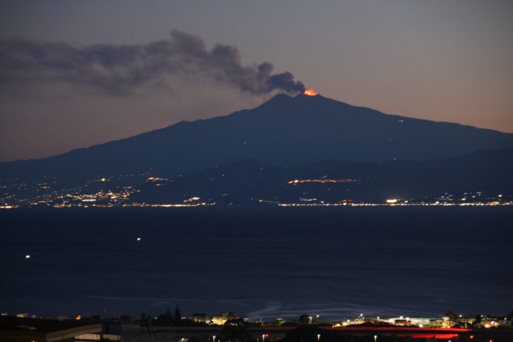 etna eruzione sera 5 luglio 2026
