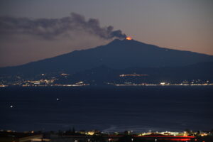 etna eruzione sera 5 luglio 2026