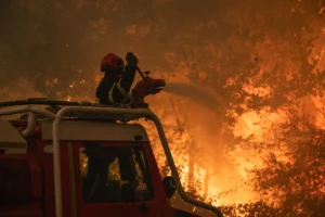 incendi boschivi francia