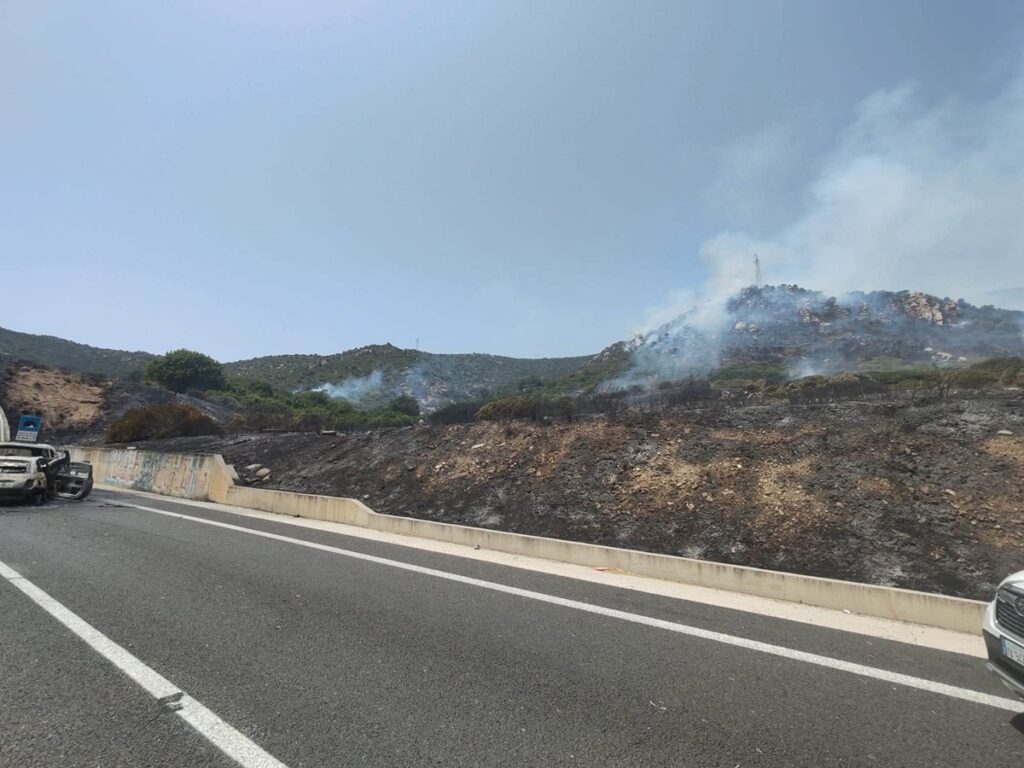 incendio solanas sardegna