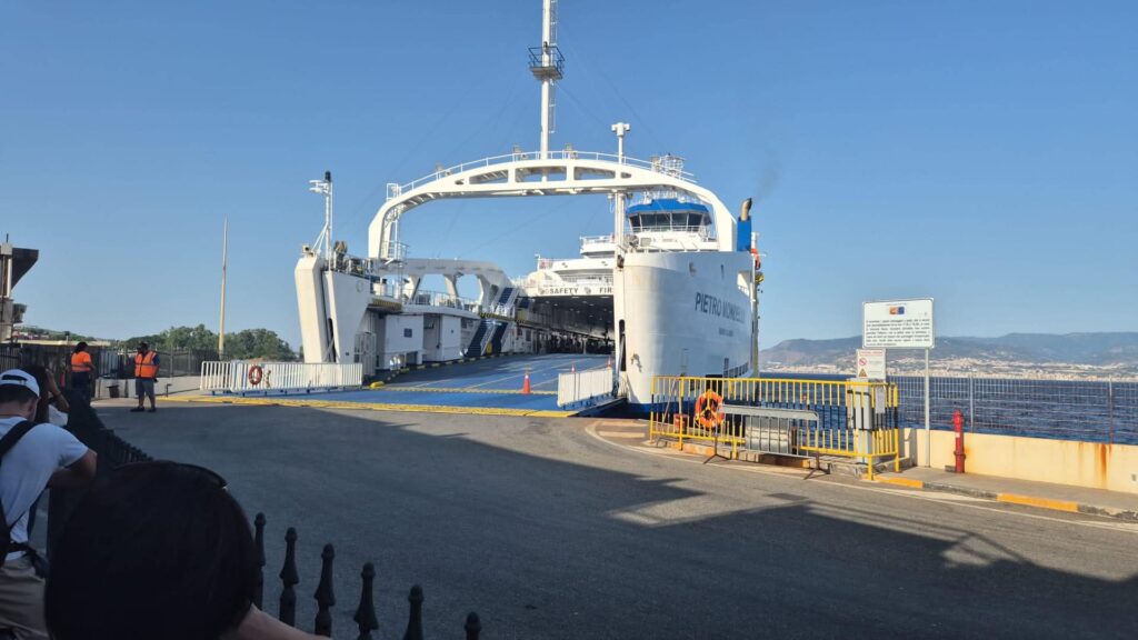 incidente traghetto Caronte & Tourist Messina