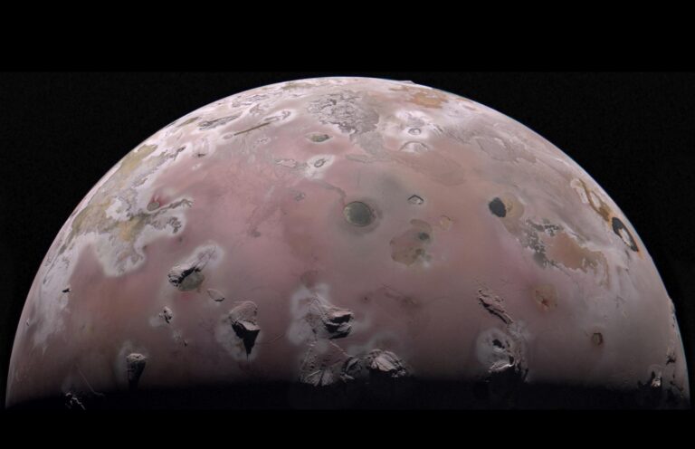 Luna io