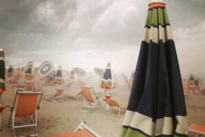 maltempo-estate-spiaggia-tromba-daria-storm-allerta-meteo