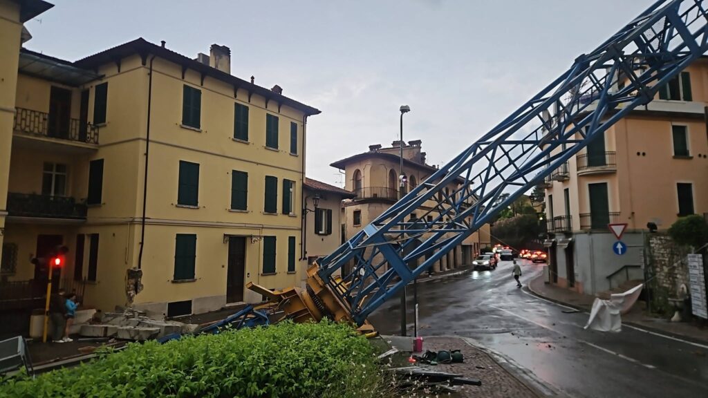 maltempo gardone riviera lombardia