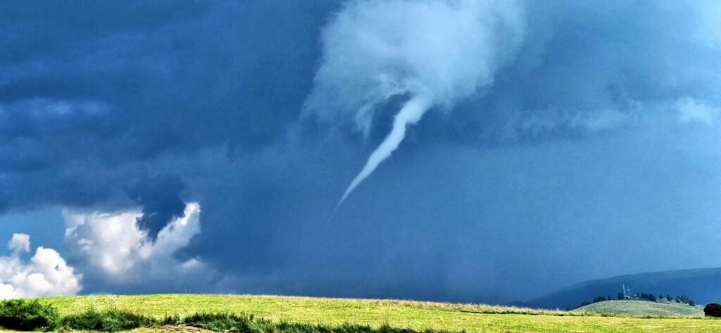 maltempo tornado enego veneto