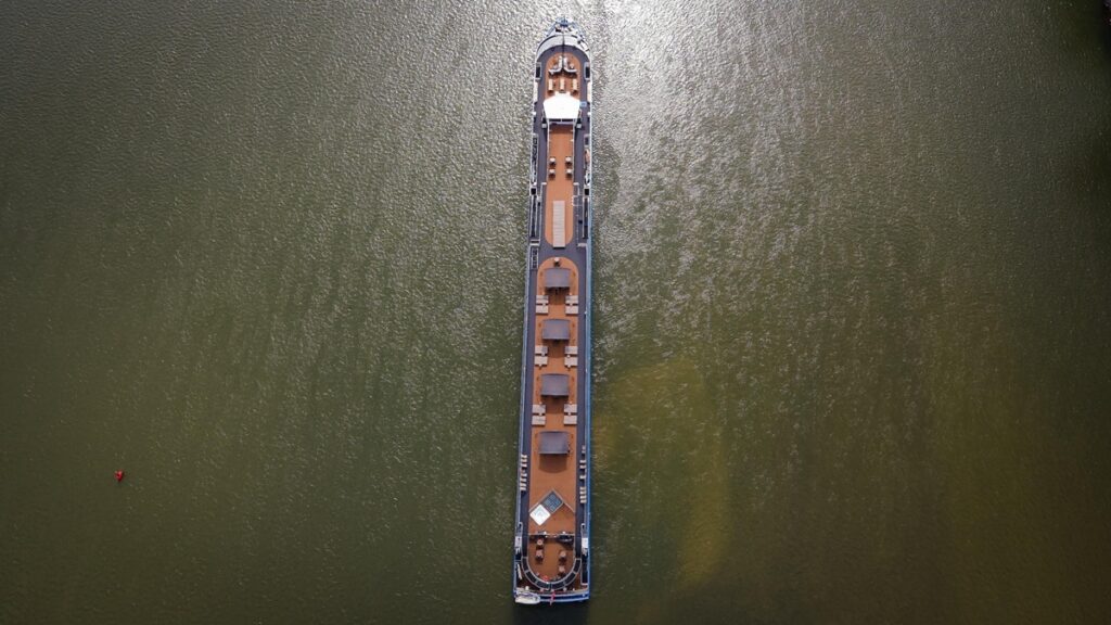 nave incagliata danubio