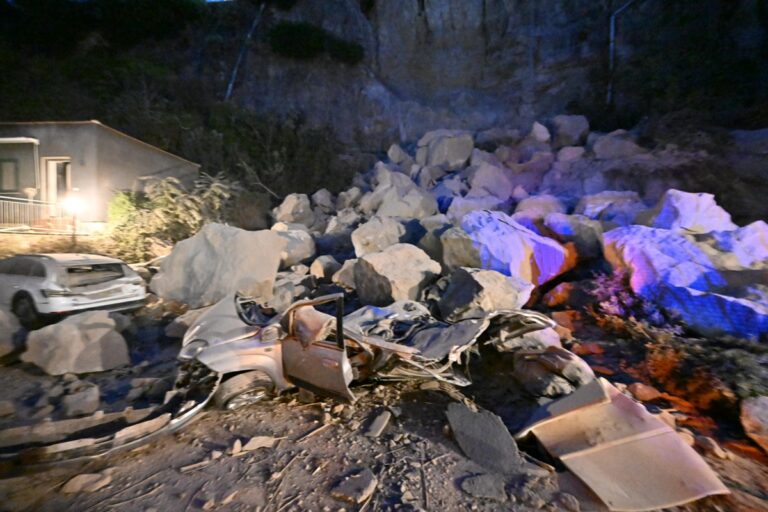 terremoto campi flegrei